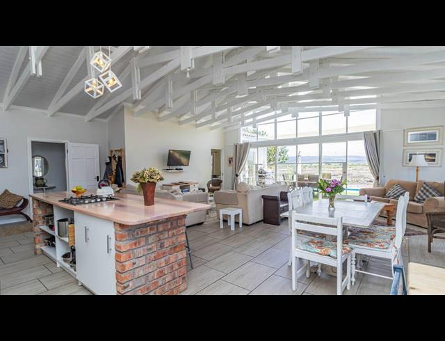 3 BEDROOM HOUSE FOR SALE IN RIVERSIDE